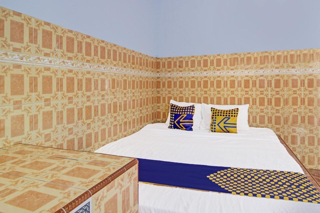 SPOT ON 91694 Hotel Rama Chandra Temanggung Bagian luar foto