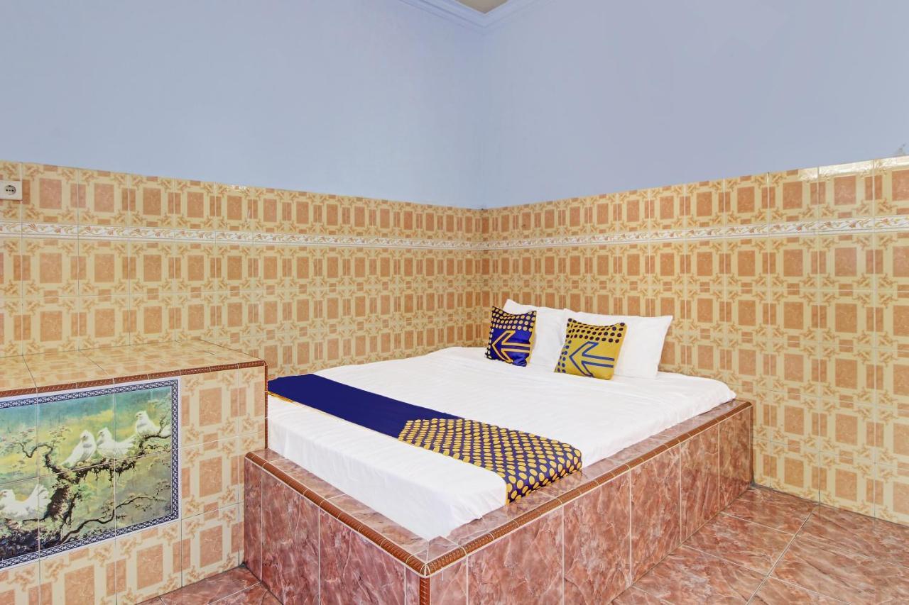 SPOT ON 91694 Hotel Rama Chandra Temanggung Bagian luar foto