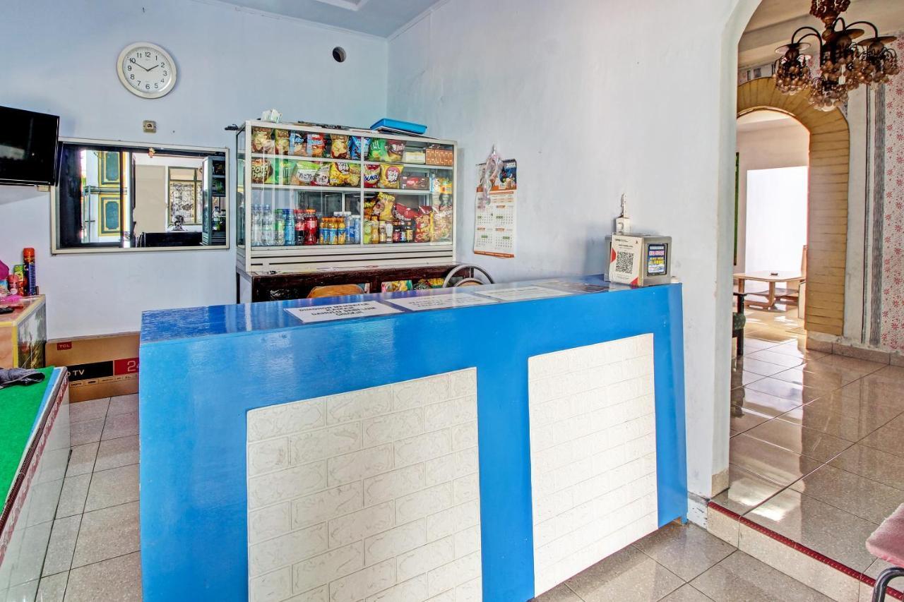 SPOT ON 91694 Hotel Rama Chandra Temanggung Bagian luar foto
