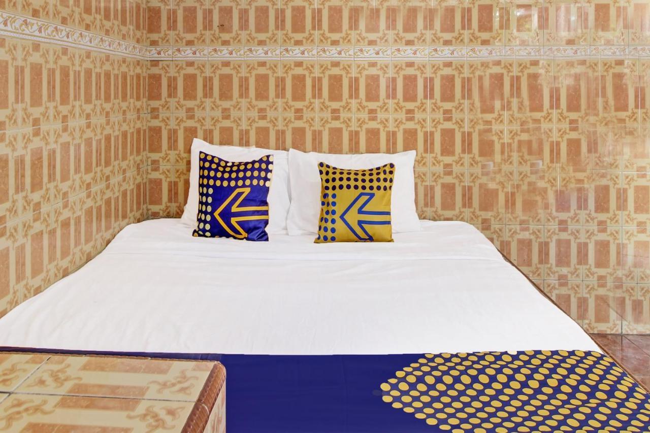 SPOT ON 91694 Hotel Rama Chandra Temanggung Bagian luar foto