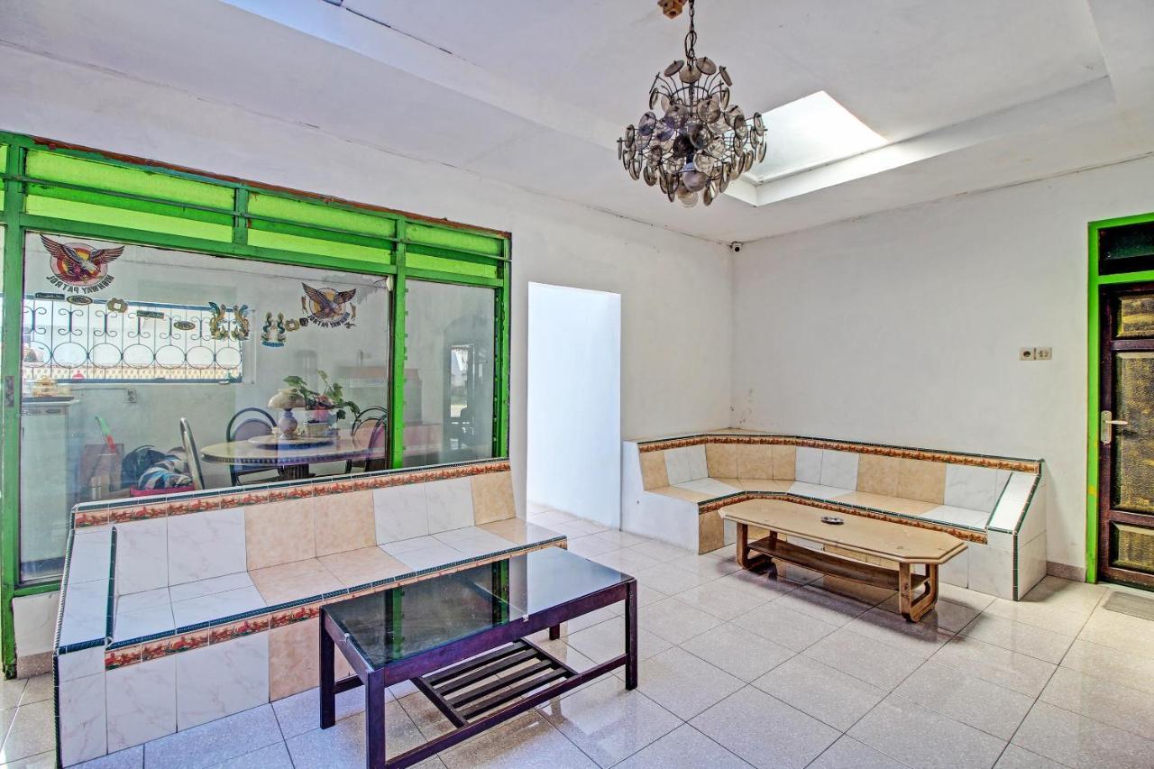 SPOT ON 91694 Hotel Rama Chandra Temanggung Bagian luar foto