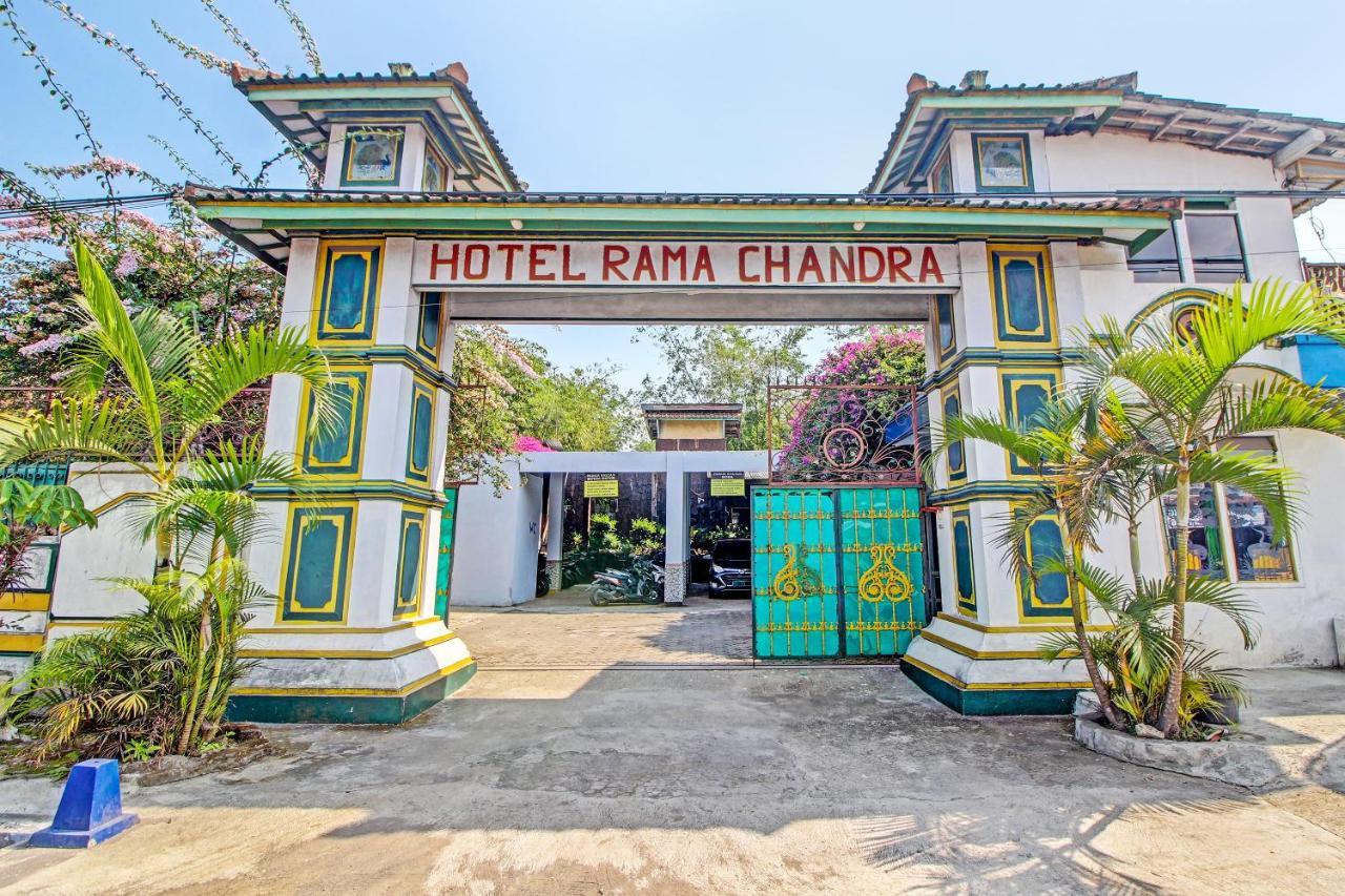 SPOT ON 91694 Hotel Rama Chandra Temanggung Bagian luar foto