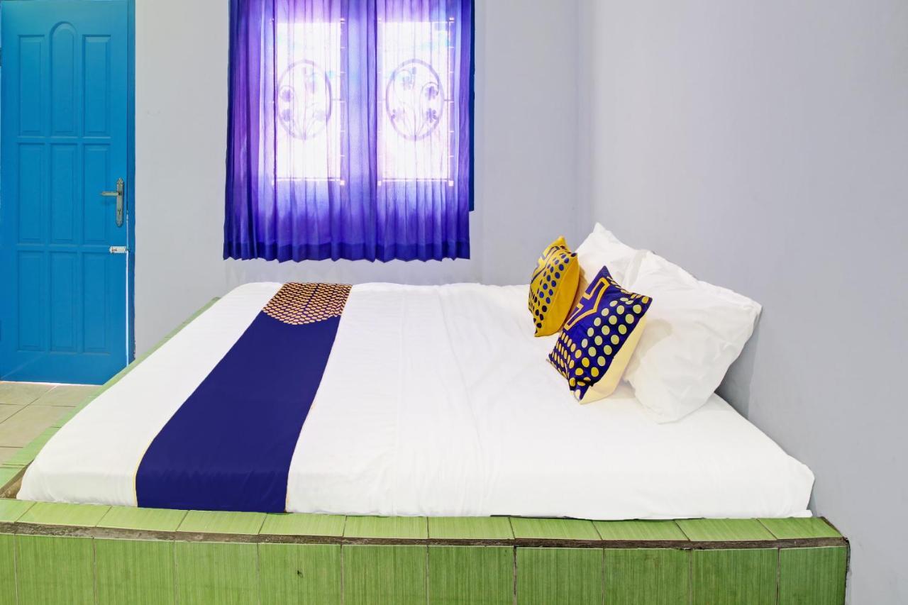 SPOT ON 91694 Hotel Rama Chandra Temanggung Bagian luar foto