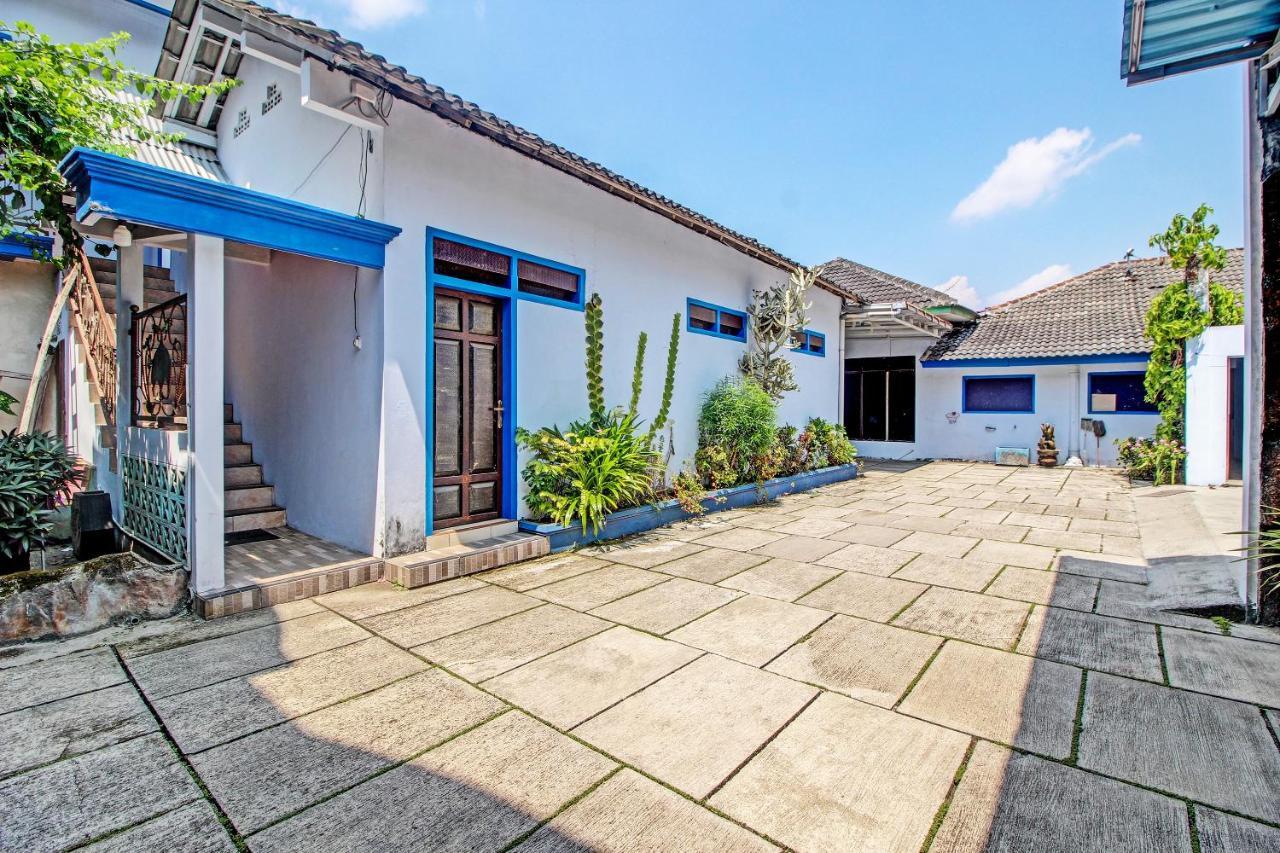 SPOT ON 91694 Hotel Rama Chandra Temanggung Bagian luar foto